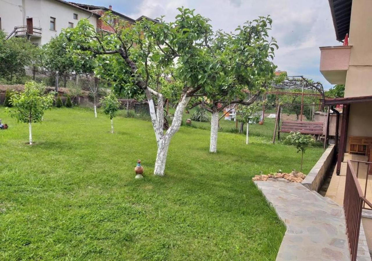 Къща За Гости Демика Sapareva Banya Buitenkant foto
